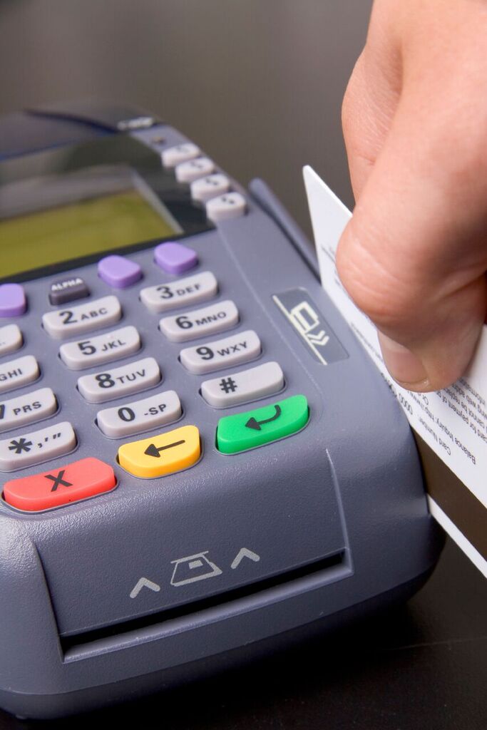 4 Reasons to Consider a Merchant Cash Advance